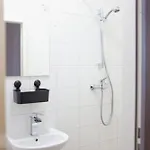 Omni -