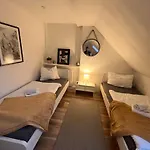 Omni -