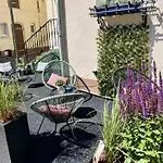 Omni - Hotel 2*