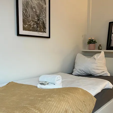Omni -