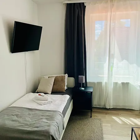 Omni -