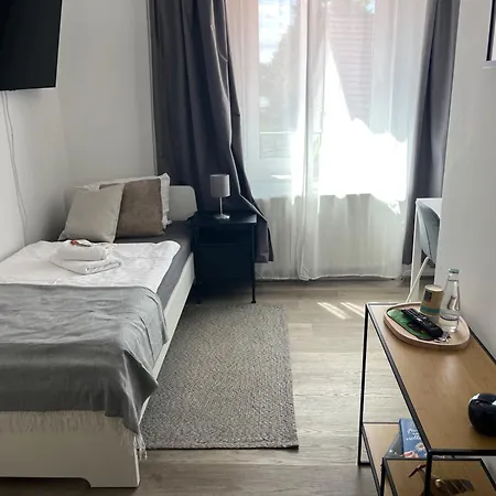 Omni -